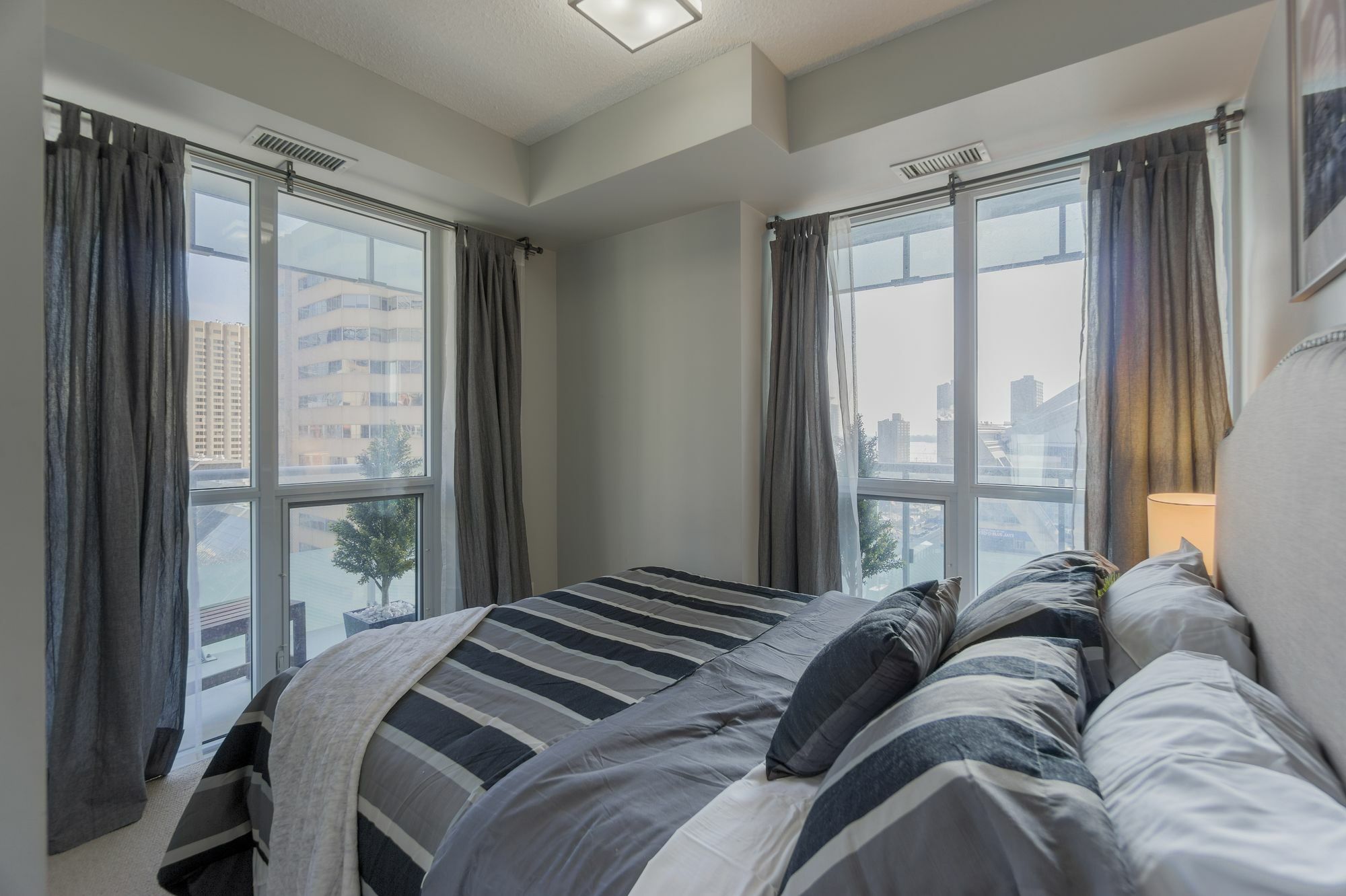 Diamond Suite Toronto Dış mekan fotoğraf